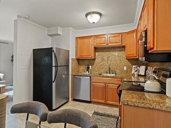 5th image of 3626 14th Ave W APT 102