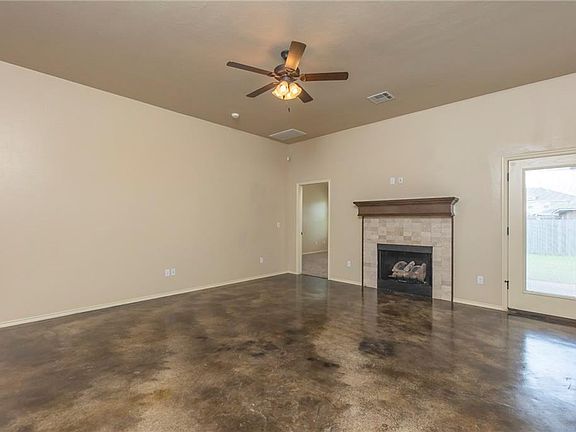5th image of 717 SW 149th Pl
