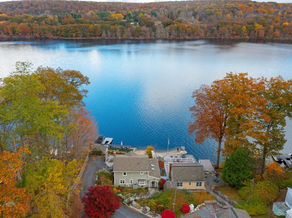 70 Lakeview Drive, Holmes, NY 12531