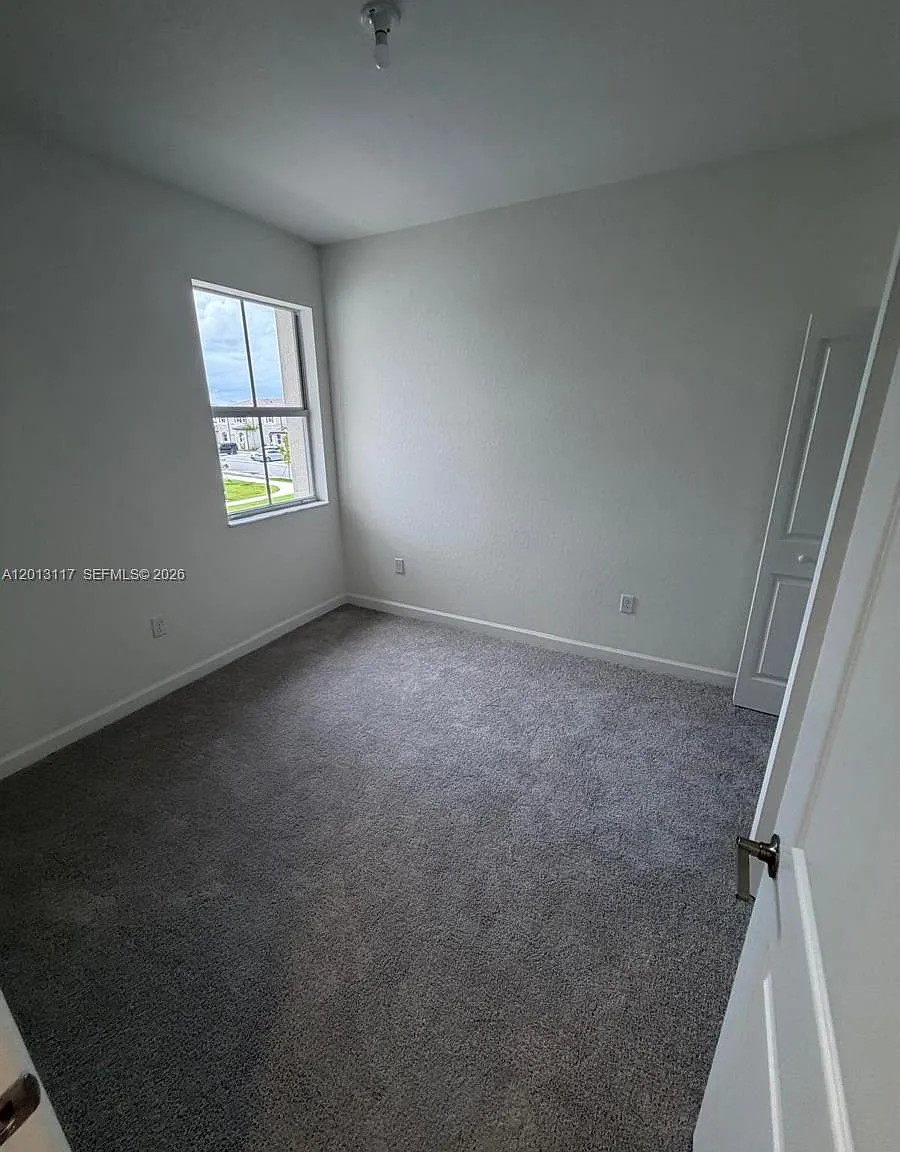 2643 SE 27 ST — Photo 3