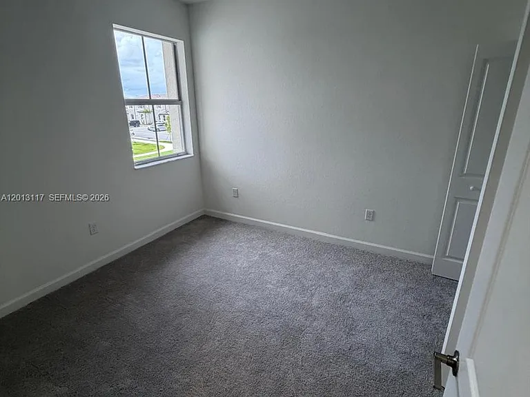 2643 SE 27th St #2643 — Photo 9
