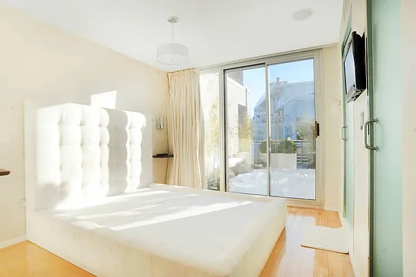 Sold by Town Residential | media 2