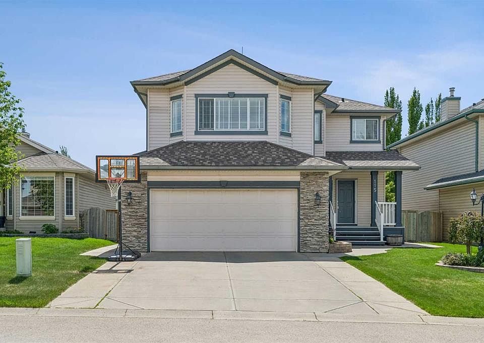 1st image of 115 N Cove Cres