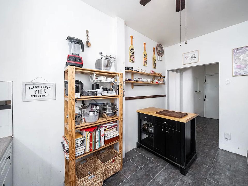 1st image of 203 Bowers St APT 1