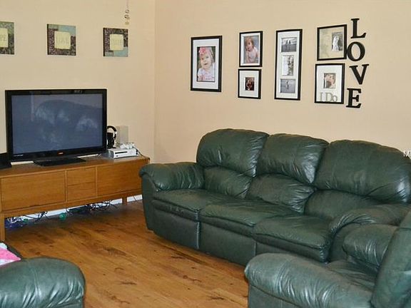 5th image of 310 Walnut Ave
