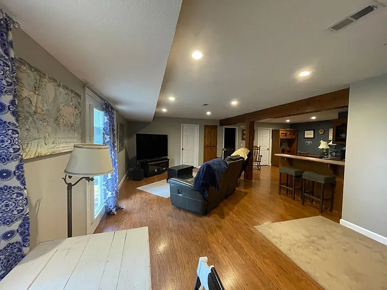 1407 S 17th Ave — Photo 38
