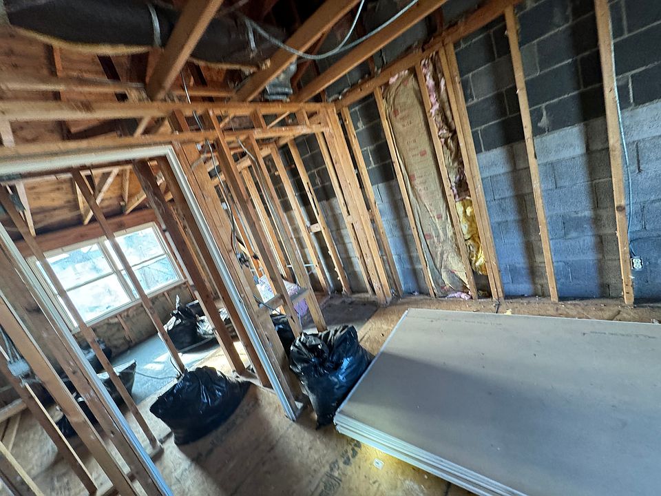 2nd image of 3342 Tara Ln