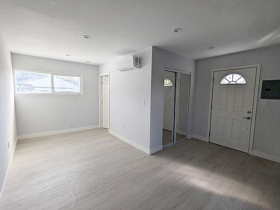 5th image of 1500 S Glendale Ave #3