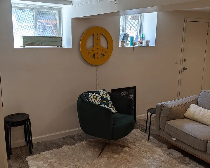 684 De Graw St #1 — Photo 8