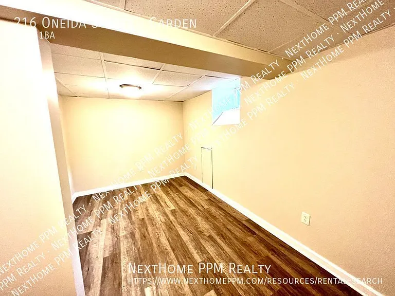 216 Oneida St #GARDEN — Photo 3