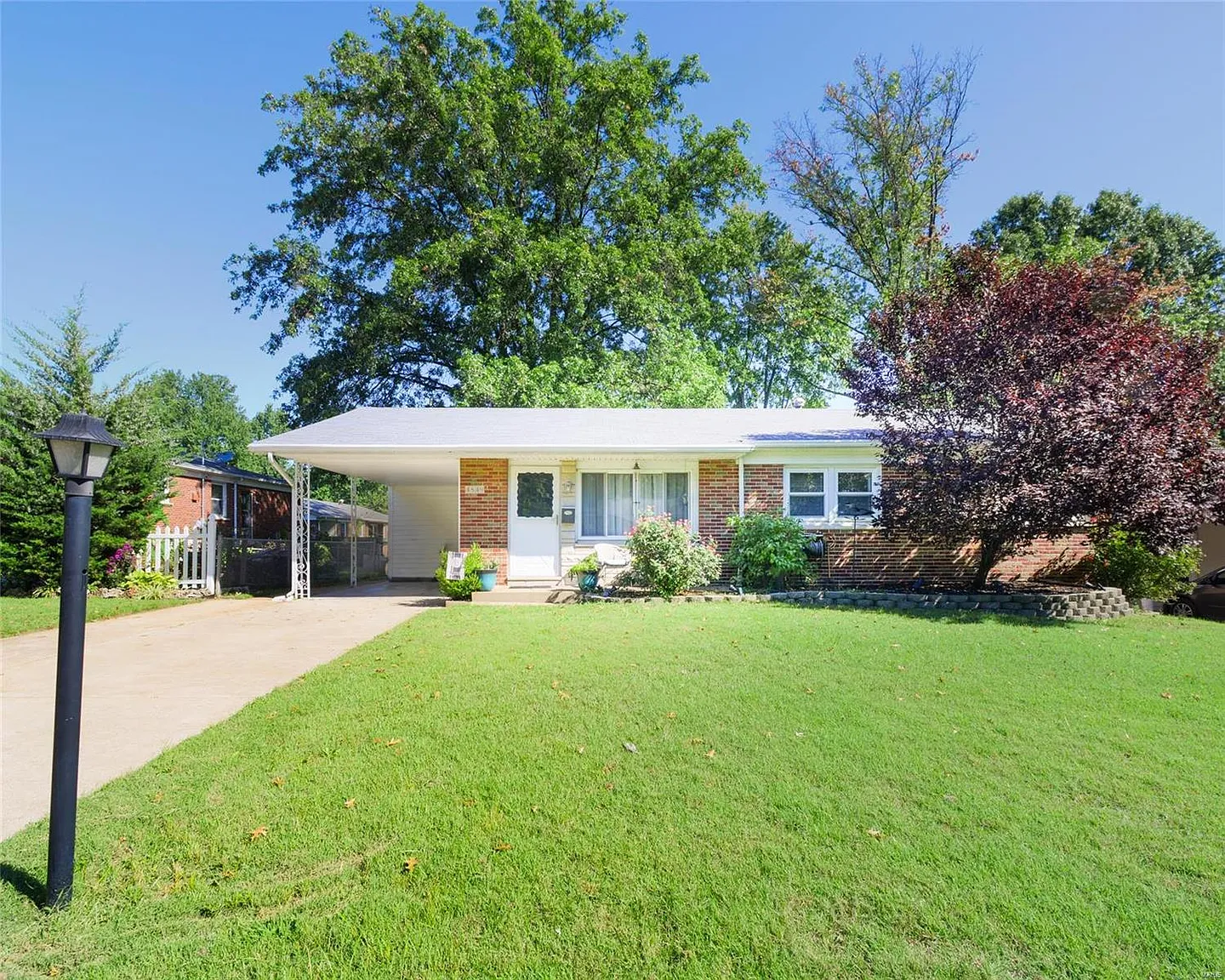 4849 Mohegan Dr photo 1