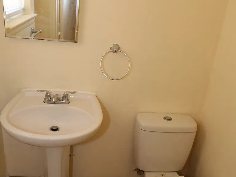 1301 Bandera Ln — Photo 6