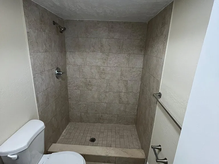1370 NE 119th St #137008 — Photo 53