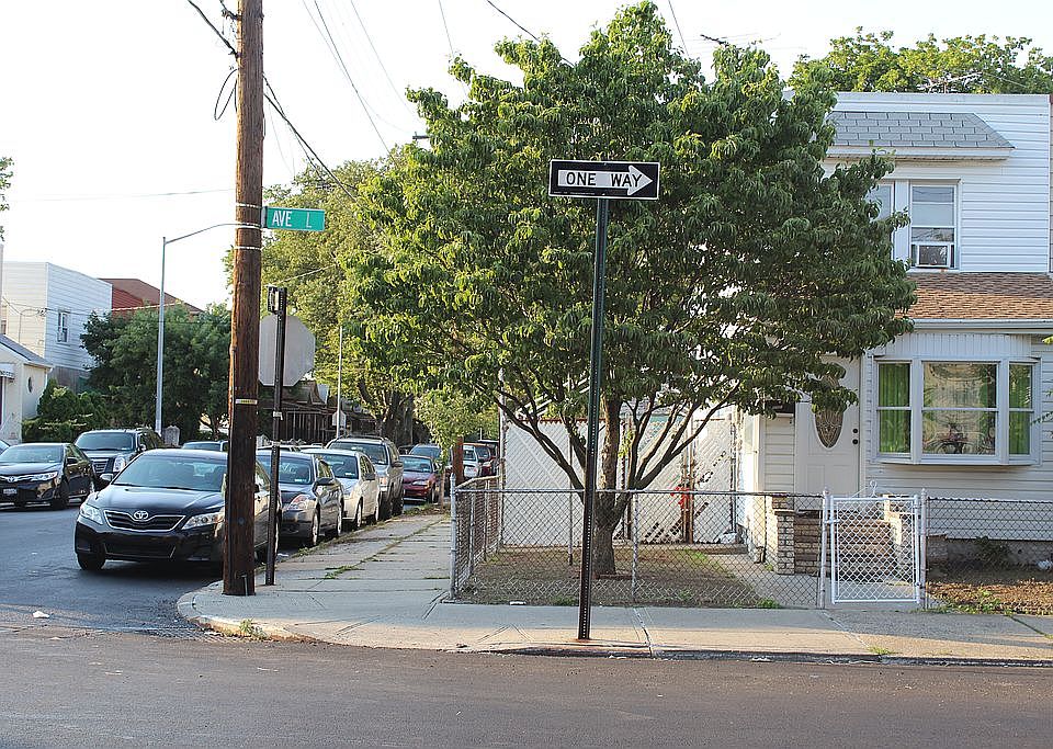 2nd image of 5101 Avenue L