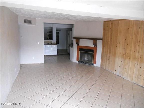 2nd image of 5761 S Catalina Ave
