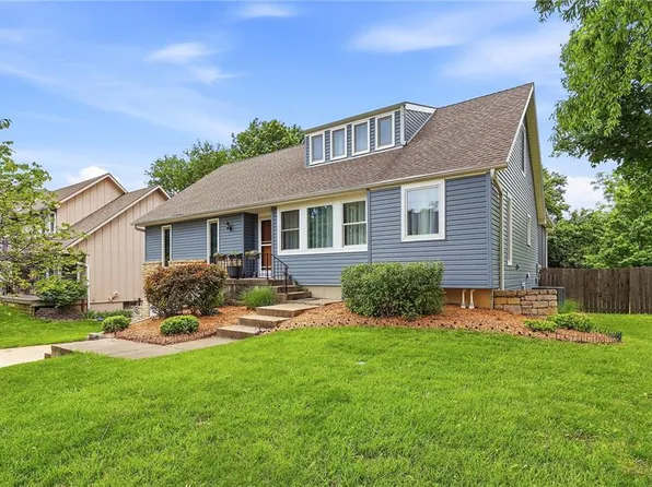 10283 Haskins St, Lenexa, KS 66215