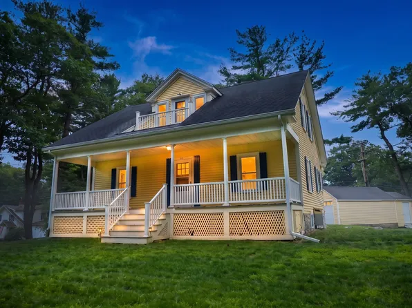 408 Park St, North Reading, MA 01864