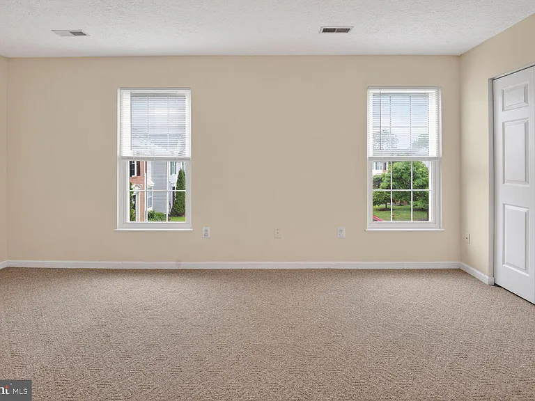 158 Glen View Ter — Photo 14