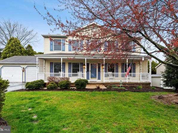 8776 Presidents Dr, Hummelstown, PA 17036