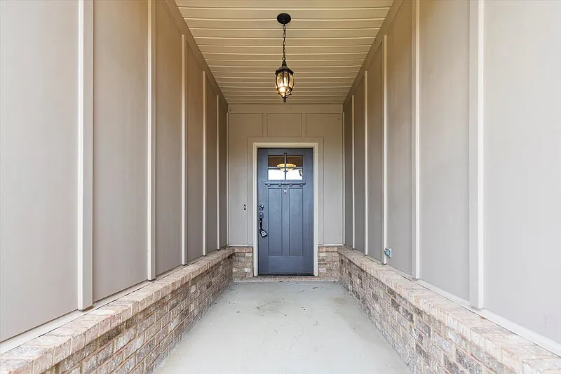 3 bed, 2.0 bath, 1645 sqft, $1,995 — Photo 3