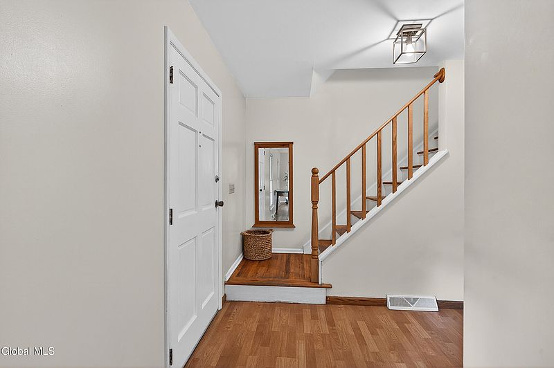 4th image of 12 Carolanne Drive
