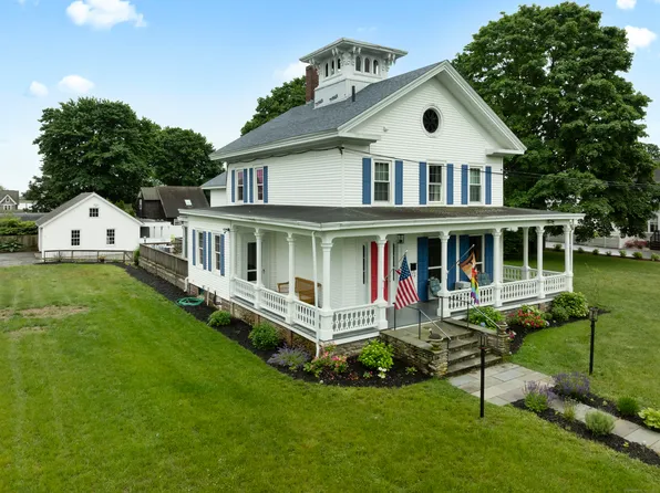 122 College Street, Old Saybrook, CT 06475