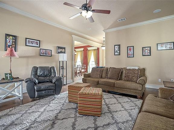 5th image of 3712 Brighton Pl