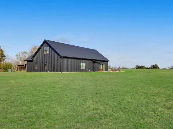 20088 Pratt Rd, Parsons, KS 67357