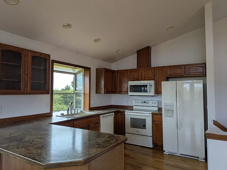 1003 Greenview Ave SW — Photo 21