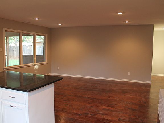 Dining Room / Living 