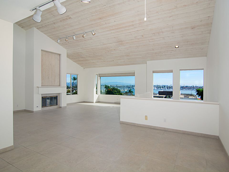 1st image of 880 Rosecrans St