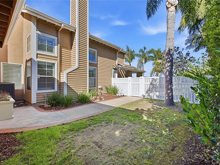733 Avenida Azor — Photo 46