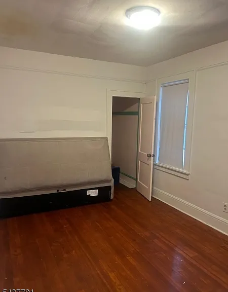 722 Jersey Ave — Photo 9