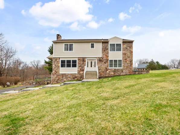 3554 N Sugan Rd, New Hope, PA 18938