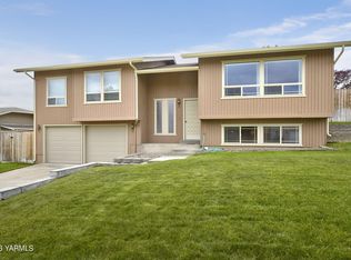 1406 W Cherry Ave, Selah, WA
