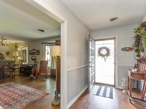 4th image of 2515 Aspen Dr