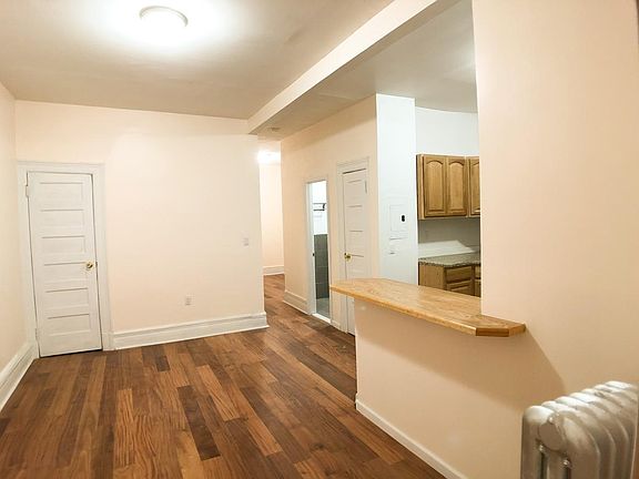 4th image of 94 Elliott Ave APT 3
