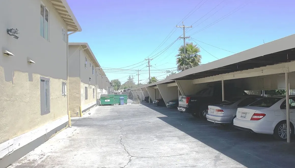 1 bed, 1.0 bath, 600 sqft, $1,995 — Photo 4