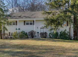 685 Country Club Rd, Bridgewater, NJ 08807