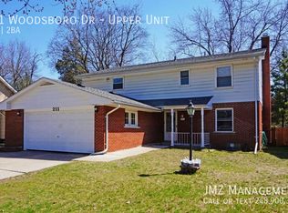 211 Woodsboro Dr, Royal Oak, MI 48067