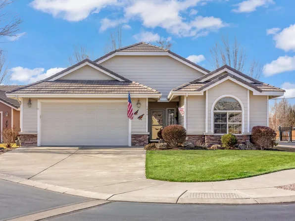 1959 NW 18th St, Redmond, OR 97756