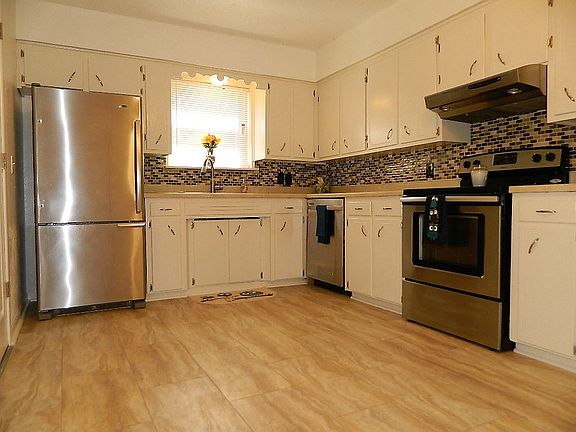 4th image of 2411 NW 42nd St