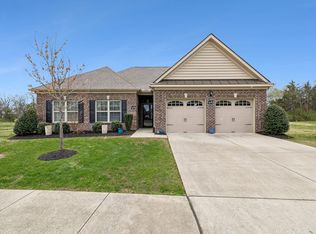1442 Woodside Dr, Lebanon, TN 37087