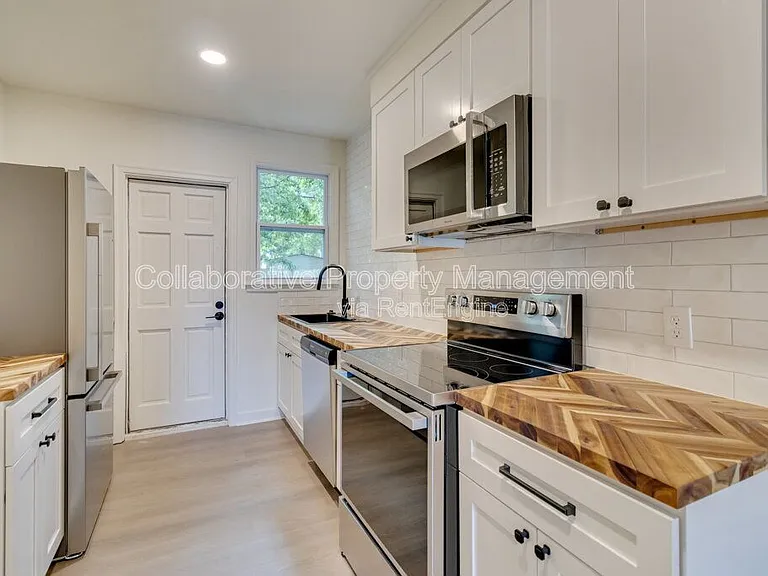 127 Hibiscus Ave — Photo 8