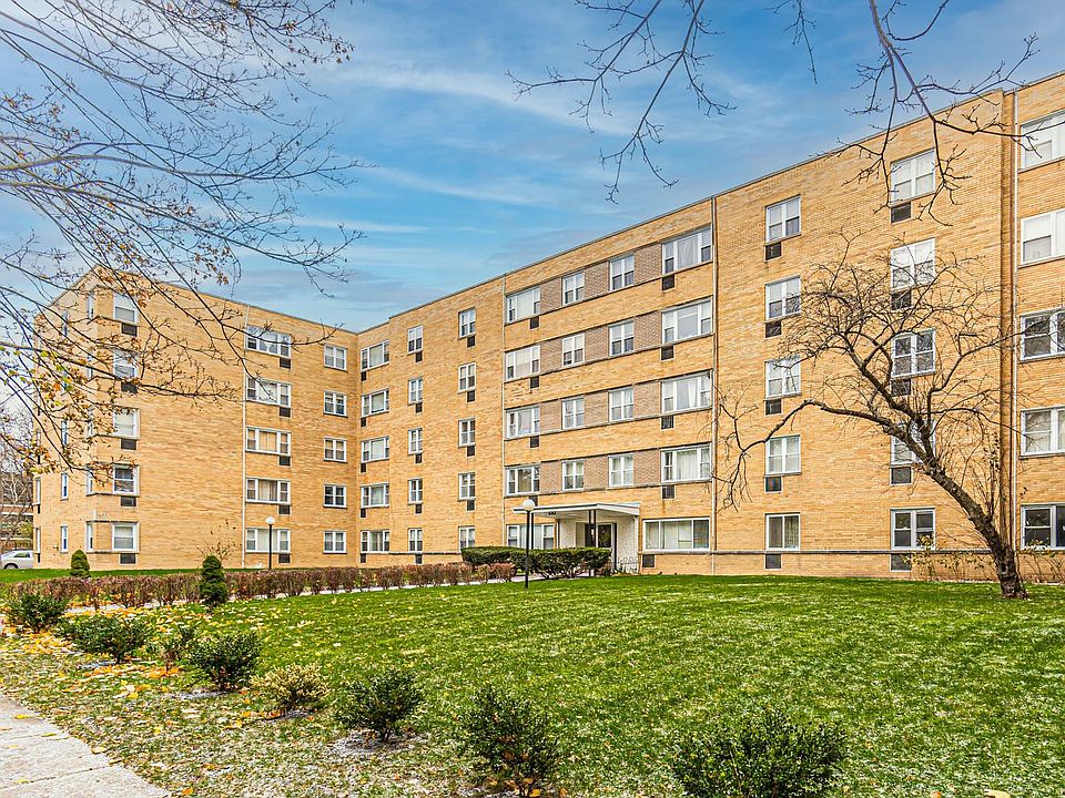 1st image of 6161 N Hoyne Ave APT 310