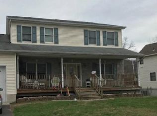 8 Bloom St, Garnerville, NY 10923