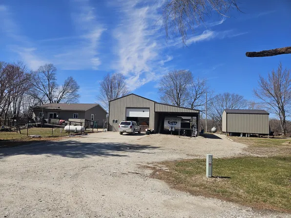 149 Witmer Rd, Muscatine, IA 52760