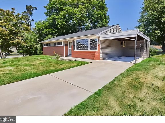2nd image of 3621 Topaz Dr