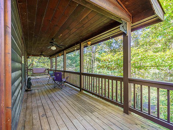 5th image of 431 Sunrise Valley Rd
