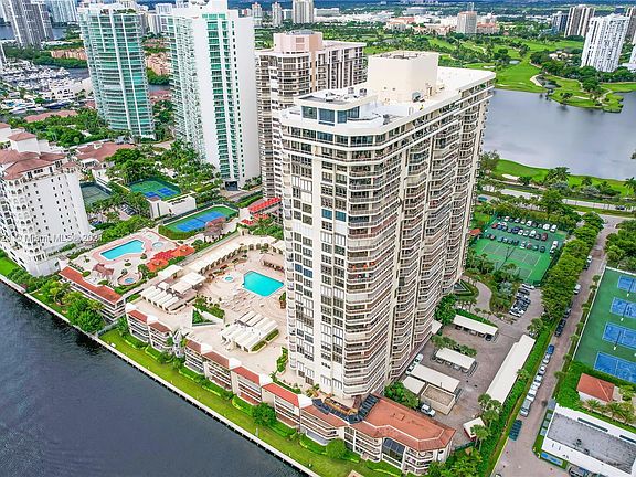 2nd image of 20191 E Country Club Dr APT 2705
